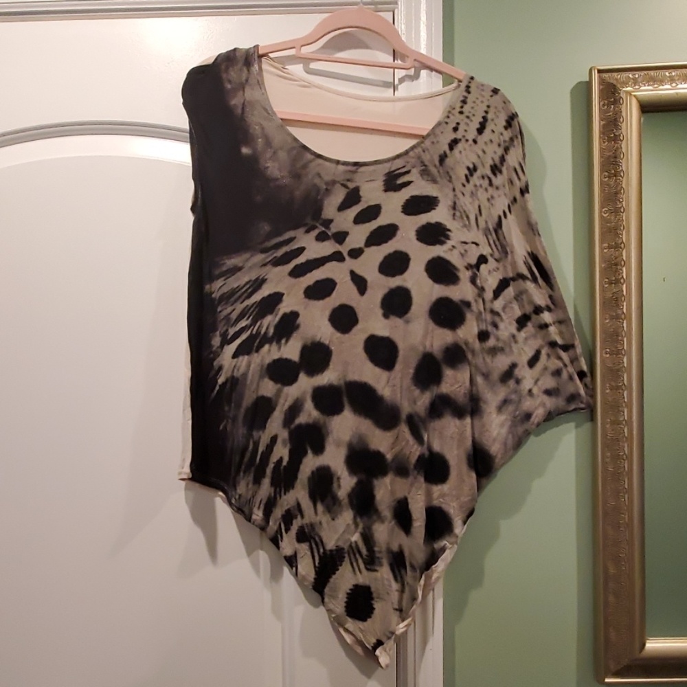 Animal print tee